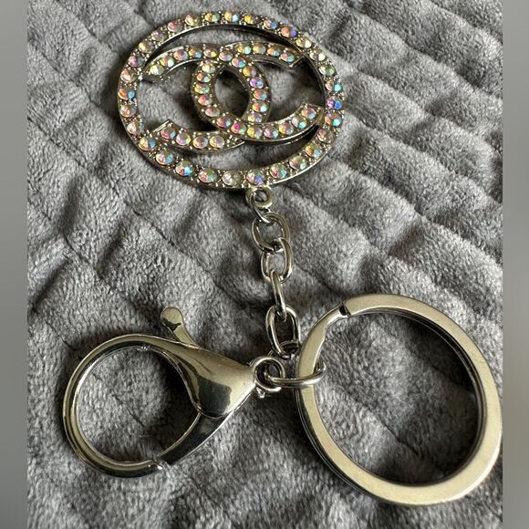 Aurora Borealis Crystal Keychain – Elegant & Sparkling ✨  Crystal Keychain - Picture 7 of 17
